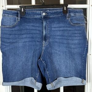 Old Navy High-Rise Wow Denim Shorts Size 22 Plus Medium Wash Cuffed 8" Inseam